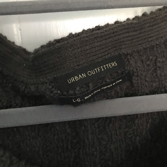 Cropped Sweater - Picture 3 of 4